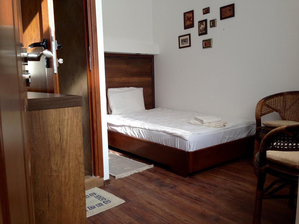 Guest Rooms Maria Luiza Varna Buitenkant foto